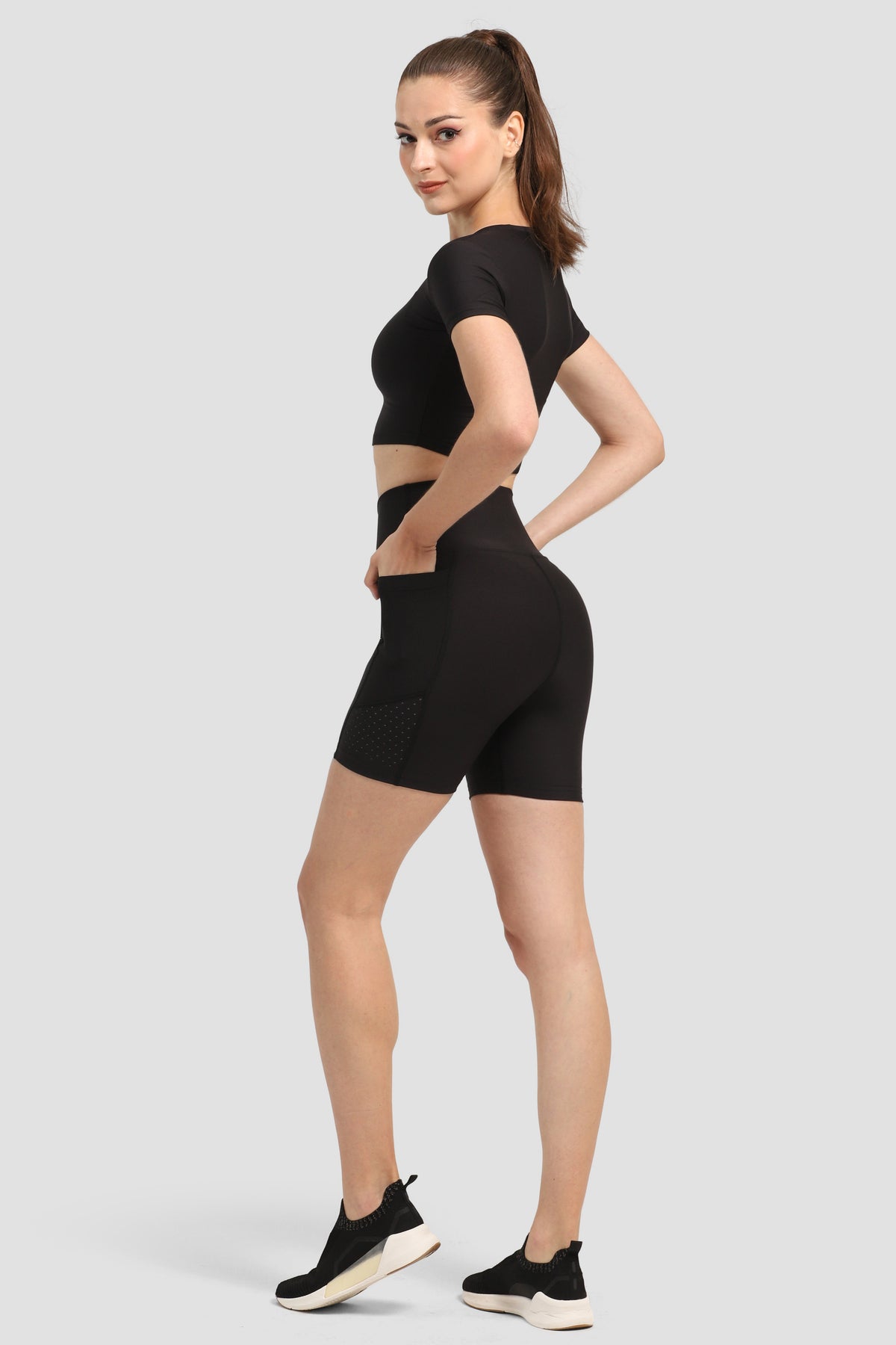 Korefit R4100t Laser Cut Shorts Tights Black – KoreFit