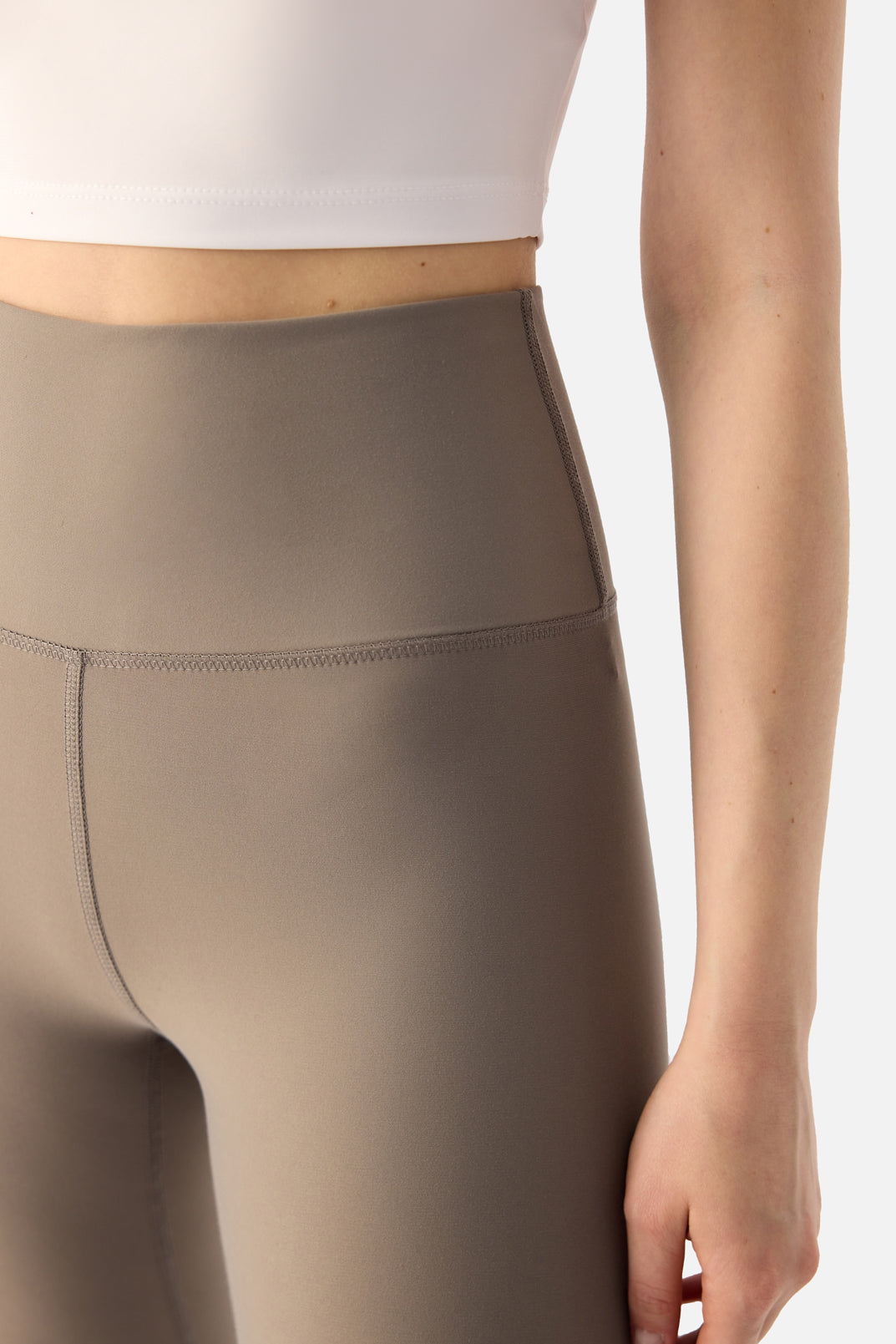 Komfort High Rise Soft Leggings in Stone 7/8 Length