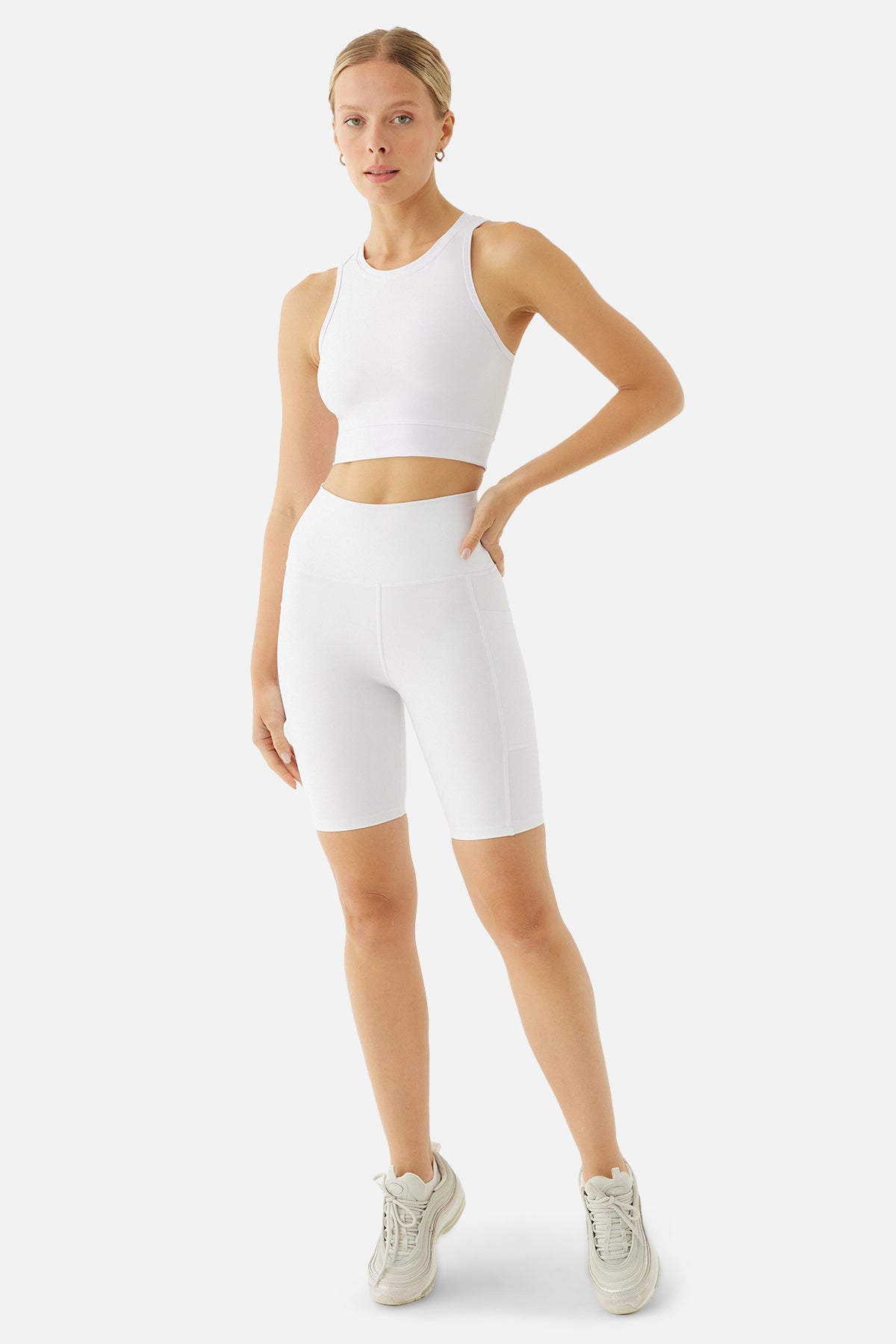 Olivia Sports Crop White